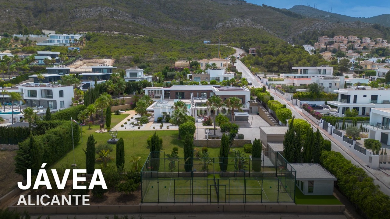 Tour Virtual | Villa de lujo de 6 Dormitorios con Vistas Panorámicas | Cansalades, Jávea | Luxinmo
