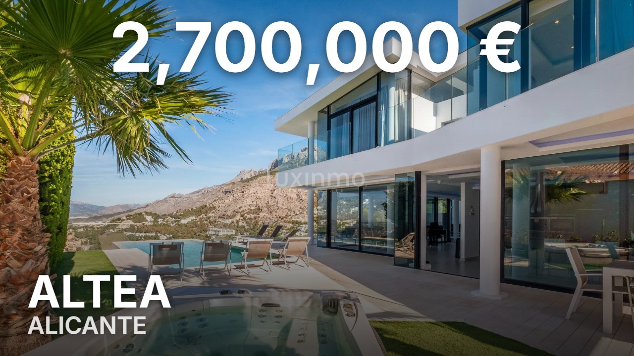 Espectacular villa con vistas al mar en Altea Hills - Luxinmo Real Estate