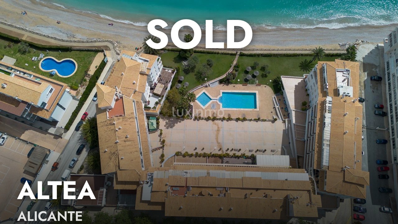 Duplex Penthouse ON THE FRONT LINE in Altea - Luxinmo